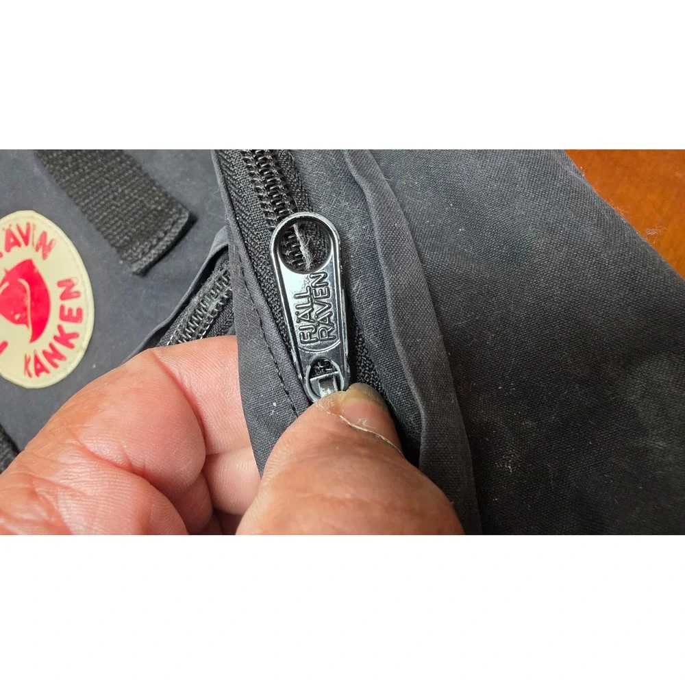 Fjallraven Kanken Backpack Unisex Black 23510 Classic School Bag